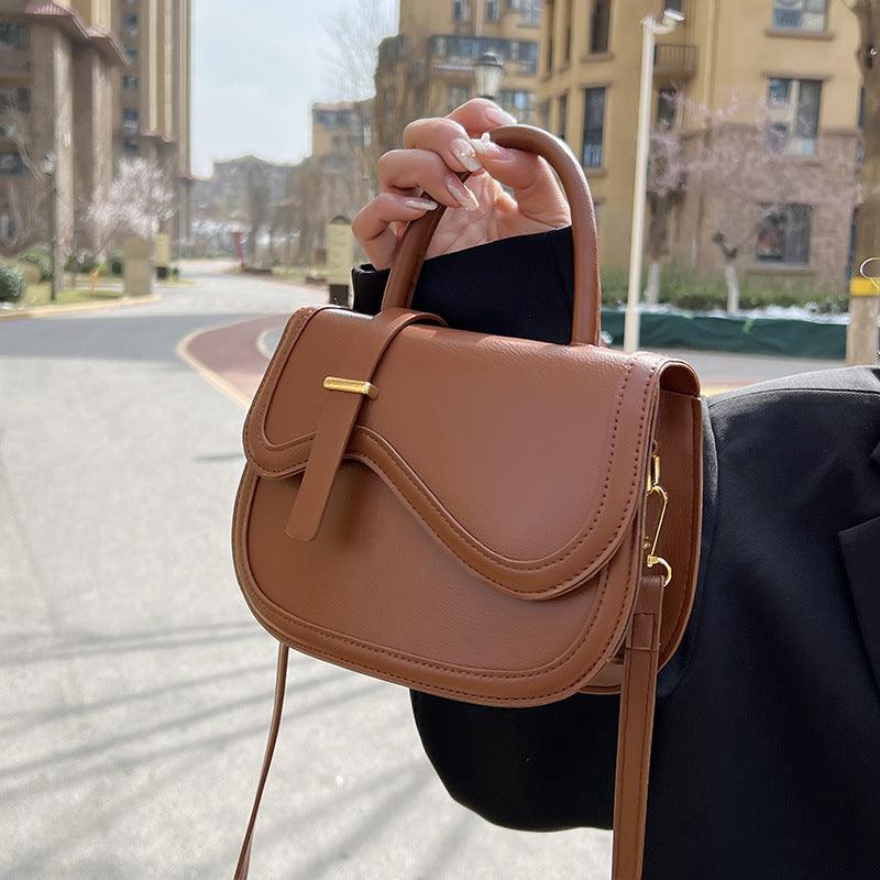 Women's High-end Niche Underarm Saddle Bag cj