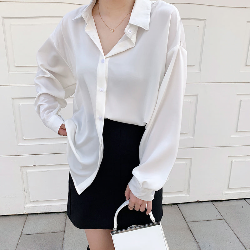 Damen-Bluse mit Polo-Kragen im Oversize-Schnitt